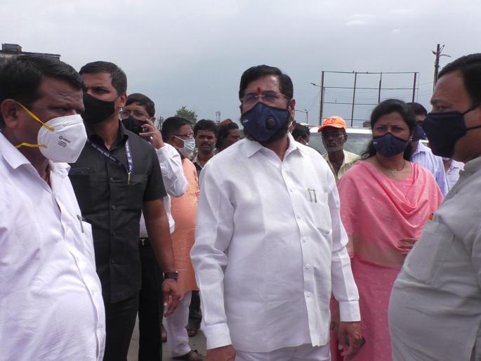 eknath shinde assured effort to make the journey comfortable for the citizens by repairing the roads immediately | रस्त्यांची तात्काळ दुरुस्ती करून नागरिकांना सुखकर प्रवास होण्यासाठी आमचा प्रयत्न: एकनाथ शिंदे eknath shinde assured effort to make the journey comfortable for the citizens by repairing the roads immediately | रस्त्यांची तात्काळ दुरुस्ती करून नागरिकांना सुखकर प्रवास होण्यासाठी आमचा प्रयत्न: एकनाथ शिंदे