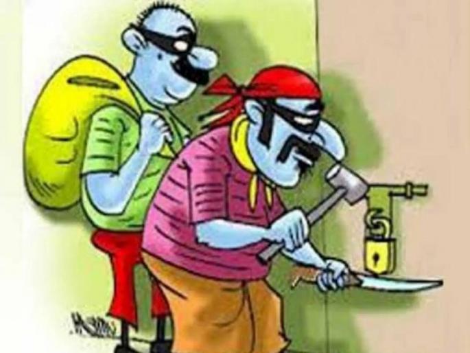 21 tola gold-diamond jewelery missing from the house, when did the thieves enter the house? | घरातून २१ तोळे सोने-हिऱ्याचे दागिने गायब, चोरटे घरात शिरले कधी ? कुटुंबीय शॉक्ड 21 tola gold-diamond jewelery missing from the house, when did the thieves enter the house? | घरातून २१ तोळे सोने-हिऱ्याचे दागिने गायब, चोरटे घरात शिरले कधी ? कुटुंबीय शॉक्ड