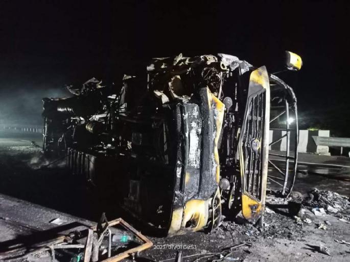 Shocking! PUC received after burning bus; Who is responsible for the death of 25 passengers? | धक्कादायक! बस जळाल्यानंतर मिळाली पीयूसी; २५ प्रवाशांच्या होरपळून मृत्यूला जबाबदार कोण? Shocking! PUC received after burning bus; Who is responsible for the death of 25 passengers? | धक्कादायक! बस जळाल्यानंतर मिळाली पीयूसी; २५ प्रवाशांच्या होरपळून मृत्यूला जबाबदार कोण?
