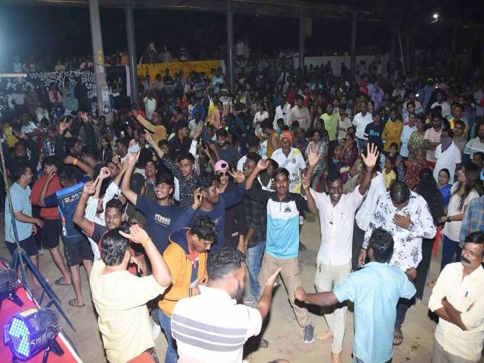 For New year celebration Raigad has been crowded with tourists for the past five days | रायगड जिल्ह्यात गोलबोट न लागता आनंदात २०२४ चे स्वागत For New year celebration Raigad has been crowded with tourists for the past five days | रायगड जिल्ह्यात गोलबोट न लागता आनंदात २०२४ चे स्वागत