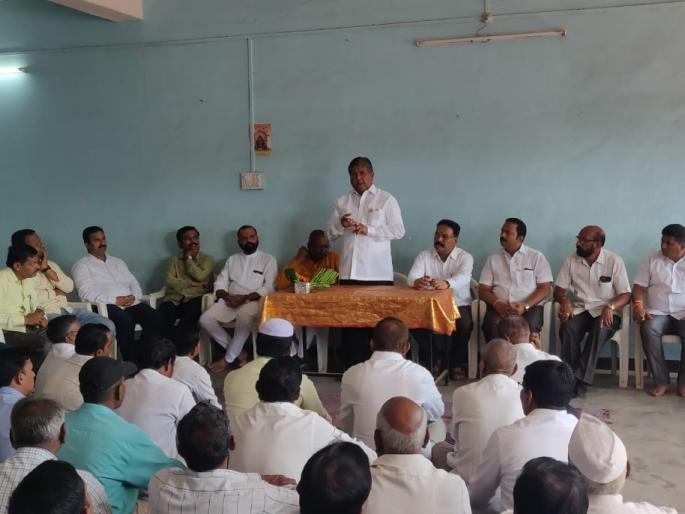 Lok Sabha Election 2019 Dear sari wife given to Navarre: Chandrakant Patil | Lok Sabha Election 2019 नवऱ्याने दिलेली साडी बायकोला प्रिय : चंद्रकांत पाटील Lok Sabha Election 2019 Dear sari wife given to Navarre: Chandrakant Patil | Lok Sabha Election 2019 नवऱ्याने दिलेली साडी बायकोला प्रिय : चंद्रकांत पाटील