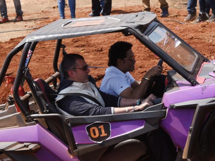 off road Driving by Sachin Tendulkar in goa, see the video | सचिन तेंडुलकरने ऑफ रोड ड्राइव्हिंग केली अन् काळजाचा ठोका चुकला, पाहा हा व्हिडीओ