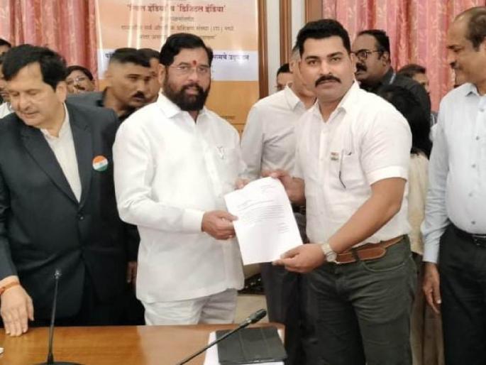 Commissioner will give to Kolhapur Municipal Corporation in a week; | आठवड्यात कोल्हापूर महापालिकेला आयुक्त देणार; मुख्यमंत्री एकनाथ शिंदे यांचे आश्वासन Commissioner will give to Kolhapur Municipal Corporation in a week; | आठवड्यात कोल्हापूर महापालिकेला आयुक्त देणार; मुख्यमंत्री एकनाथ शिंदे यांचे आश्वासन