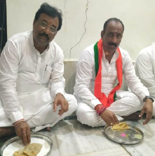 The election is peaceful, without a hitch | गालबोट न लागता निवडणूक प्रथमच शांततेत The election is peaceful, without a hitch | गालबोट न लागता निवडणूक प्रथमच शांततेत