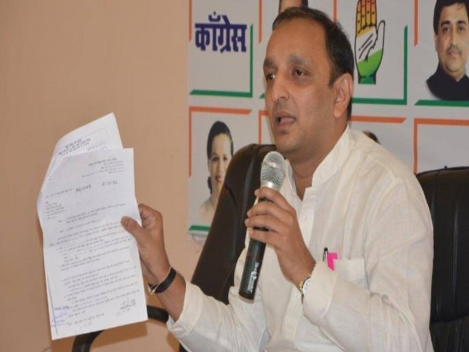 Congress urges probe into old and new cases Sachin Sawant questions many questions to the grand alliance government | पालघरमध्ये साधूंच्या हत्येनंतर धर्माच्या नावाने राजकारण; जुन्या अन् नव्या प्रकरणांच्या चाैकशीचा काॅंग्रेसचा आग्रह Congress urges probe into old and new cases Sachin Sawant questions many questions to the grand alliance government | पालघरमध्ये साधूंच्या हत्येनंतर धर्माच्या नावाने राजकारण; जुन्या अन् नव्या प्रकरणांच्या चाैकशीचा काॅंग्रेसचा आग्रह