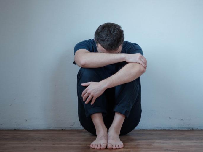 Husband fed up with wife's frequent demands for money Finally took the extreme decision | पत्नीकडून वारंवार होणाऱ्या पैशाच्या मागणीला कंटाळला पती; अखेर घेतला टोकाचा निर्णय Husband fed up with wife's frequent demands for money Finally took the extreme decision | पत्नीकडून वारंवार होणाऱ्या पैशाच्या मागणीला कंटाळला पती; अखेर घेतला टोकाचा निर्णय