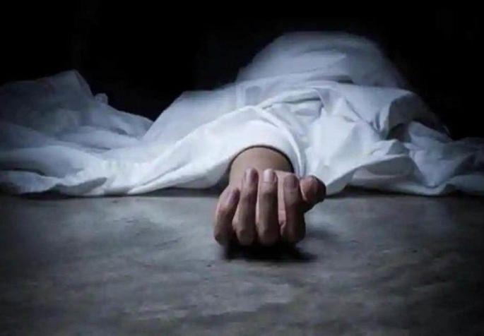 Newbie dies while learning a bike: Activa hit the wall | दुचाकी शिकताना नवविवाहितेचा मृत्यू : भिंतीला धडकली अॅक्टिव्हा Newbie dies while learning a bike: Activa hit the wall | दुचाकी शिकताना नवविवाहितेचा मृत्यू : भिंतीला धडकली अॅक्टिव्हा