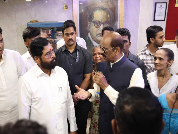 An elected MLA gets Rs 2 crore, but I get Rs 20 crore even though I am not an MLA; Sada Saravankar controversial statement | निवडून आलेल्याला २ कोटी मात्र आमदार नसतानाही मला २० कोटी मिळतात; सदा सरवणकरांचं वादग्रस्त विधान