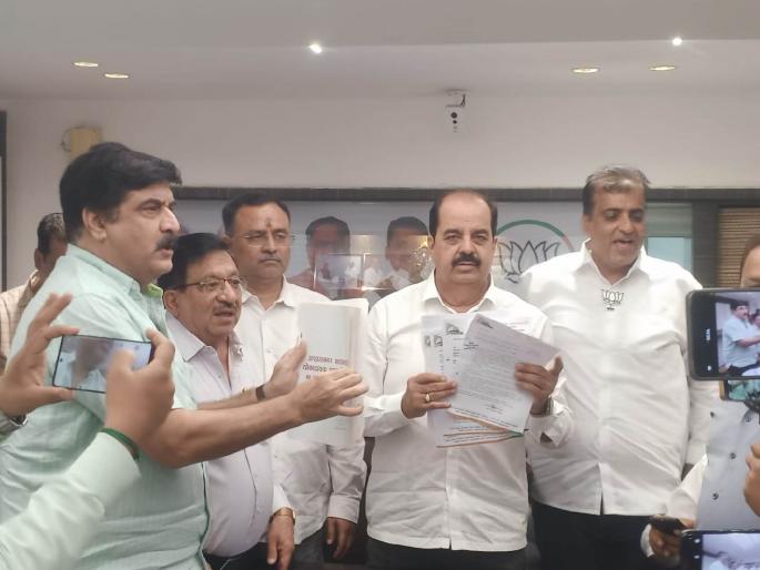 about 4 gr in 18 years to regularize constructions in ulhasnagar still citizens deprived of benefits | उल्हासनगरातील बांधकामे नियमित करण्यासाठी १८ वर्षात ४ जीआर, तरीही नागरिक लाभापासून वंचित about 4 gr in 18 years to regularize constructions in ulhasnagar still citizens deprived of benefits | उल्हासनगरातील बांधकामे नियमित करण्यासाठी १८ वर्षात ४ जीआर, तरीही नागरिक लाभापासून वंचित