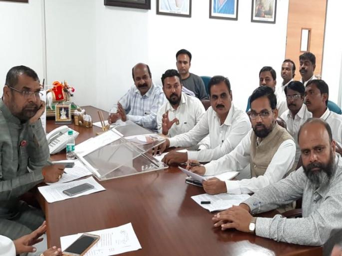 The Minister of State of Agriculture to solve the problem of Polyhouse-Shednet Holders | पॉलिहाऊस-शेडनेट धारकांच्या समस्या मार्गी लावण्याची कृषी राज्यमंत्री सदाभाऊ खोत यांची ग्वाही The Minister of State of Agriculture to solve the problem of Polyhouse-Shednet Holders | पॉलिहाऊस-शेडनेट धारकांच्या समस्या मार्गी लावण्याची कृषी राज्यमंत्री सदाभाऊ खोत यांची ग्वाही