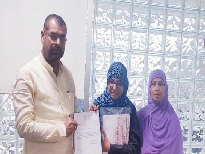 Sadabhau khot helped poor woman for kidney transplant surgery | सदाभाऊंनी एक कॉल केला अन् गरीब महिलेचा प्रॉब्लेम सॉल्व्ह झाला Sadabhau khot helped poor woman for kidney transplant surgery | सदाभाऊंनी एक कॉल केला अन् गरीब महिलेचा प्रॉब्लेम सॉल्व्ह झाला