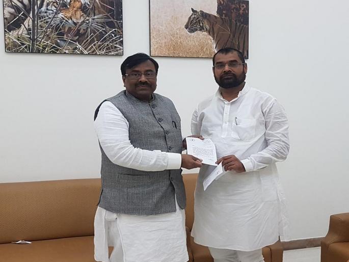 MLA's funds now can be used for fodder facilities and drought relief. Sathabhau Khot | चारा छावण्यात सोयींसाठी व दुष्काळी उपाययोजनांसाठी आता वापरता येणार आमदार निधी- ना. सदाभाऊ खोत MLA's funds now can be used for fodder facilities and drought relief. Sathabhau Khot | चारा छावण्यात सोयींसाठी व दुष्काळी उपाययोजनांसाठी आता वापरता येणार आमदार निधी- ना. सदाभाऊ खोत