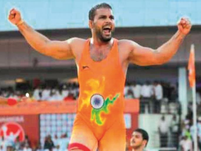 Harshvardhan left the job and wrestled | नोकरी सोडून हर्षवर्धनने गाजविले कुस्तीचे मैदान Harshvardhan left the job and wrestled | नोकरी सोडून हर्षवर्धनने गाजविले कुस्तीचे मैदान