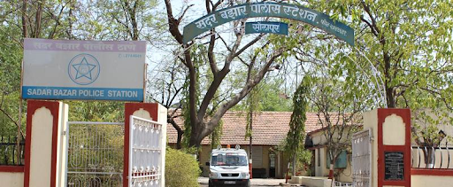 Civil police outpost in Solapur closed due to staff home quarantine | कर्मचारी होम क्वारंटाईन झाल्याने सोलापुरातील सिव्हील पोलीस चौकी बंद Civil police outpost in Solapur closed due to staff home quarantine | कर्मचारी होम क्वारंटाईन झाल्याने सोलापुरातील सिव्हील पोलीस चौकी बंद