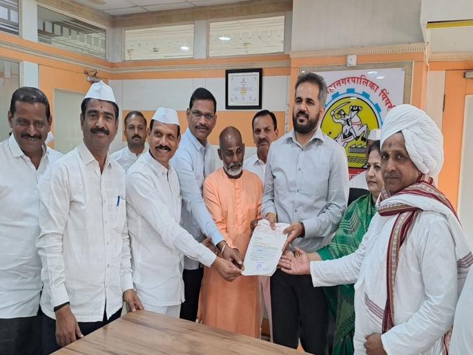 Akurdi Warkari Bhavan, Palkhi Base Reservation Wanted; A delegation of warkars met the commissioner | आकुर्डीत वारकरी भवन, पालखी तळ आरक्षण हवे; वारकऱ्यांच्या शिष्टमंडळाने घेतली आयुक्तांची भेट