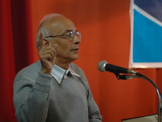 Mumbai Congress commemorates a rich tribute to journalist and journalist Arun Sadhu | मुंबई काँग्रेसतर्फे ज्येष्ठ साहित्यिक व पत्रकार अरुण साधू यांना भावपूर्ण श्रद्धांजली Mumbai Congress commemorates a rich tribute to journalist and journalist Arun Sadhu | मुंबई काँग्रेसतर्फे ज्येष्ठ साहित्यिक व पत्रकार अरुण साधू यांना भावपूर्ण श्रद्धांजली 