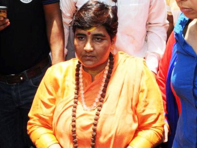 Bhim Army will give award to the villages; those villages by making villagers confine Sadhvi Pragya Singh and make face black | साध्वी प्रज्ञासिंह यांना गावबंदी करून तोंड काळे करणाऱ्या गावांना भीम आर्मी देणार पुरस्कार Bhim Army will give award to the villages; those villages by making villagers confine Sadhvi Pragya Singh and make face black | साध्वी प्रज्ञासिंह यांना गावबंदी करून तोंड काळे करणाऱ्या गावांना भीम आर्मी देणार पुरस्कार