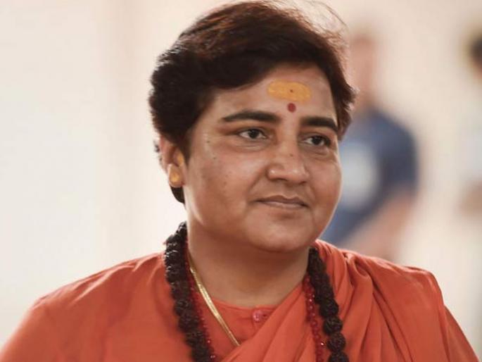 BJP MP Sadhvi Pragya Thakur falls ill at party program in Bhopal | भाजप कार्यालयातील कार्यक्रमादरम्यान खासदार प्रज्ञा सिंह ठाकूर यांच्या प्रकृतीत बिघाड BJP MP Sadhvi Pragya Thakur falls ill at party program in Bhopal | भाजप कार्यालयातील कार्यक्रमादरम्यान खासदार प्रज्ञा सिंह ठाकूर यांच्या प्रकृतीत बिघाड