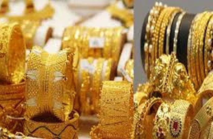 Lockdown blows: billions of turnover business jam | लॉकडाउनचा फटका : सराफा व्यावसायिकांची कोट्यवधींची उलाढाल ठप्प Lockdown blows: billions of turnover business jam | लॉकडाउनचा फटका : सराफा व्यावसायिकांची कोट्यवधींची उलाढाल ठप्प