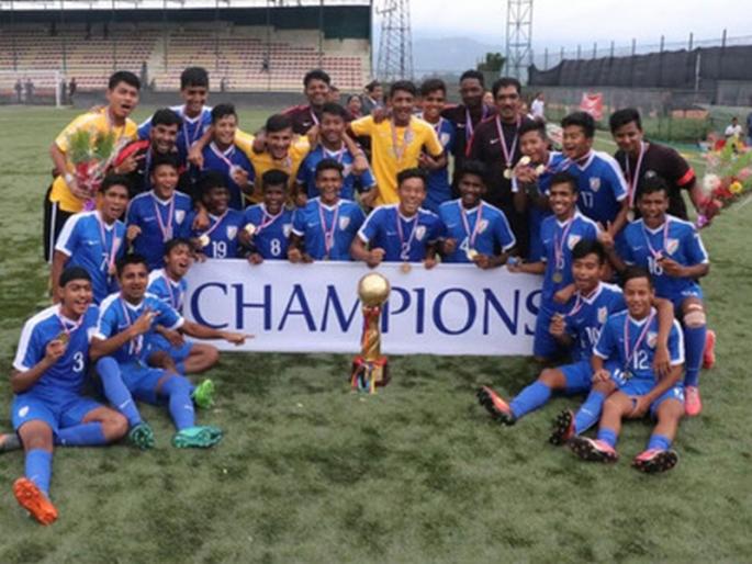 India became champion, 2-1 in Nepal in the final match | भारत बनला चॅम्पियन, अंतिम सामन्यात नेपाळवर २-१ गोलने मात