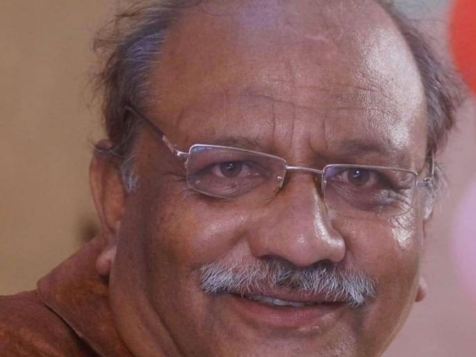 Veteran painter Shafi Nayakwadi passes away | ज्येष्ठ रंगकर्मी शफी नायकवडी यांचे निधन