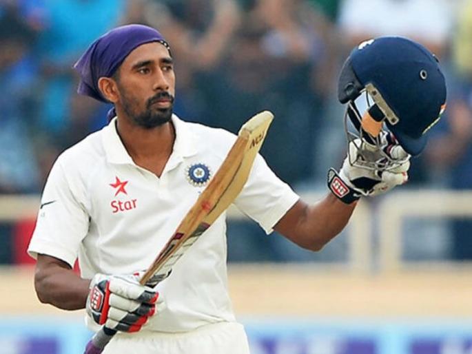 Due to mistake of Physio wriddhiman saha to undergo shoulder surgery | फिजिओच्या चुकीमुळे वृद्धिमान साहाचे करीअर धोक्यात
