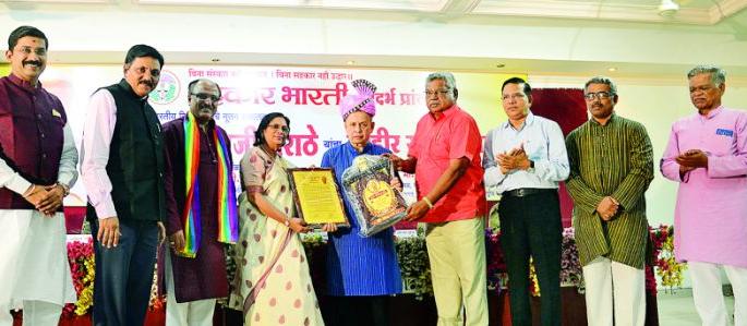 Cooperative sector capabilities are not taken into account | सहकार क्षेत्राच्या क्षमतांची दखलच घेतली गेली नाही