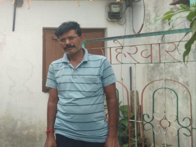 Hey! I am alive; Benefit of PM Kisan Yojana by showing death | अहो! मी जिवंत आहे; मयत दाखवून डावलला पीएम किसान योजनेचा लाभ Hey! I am alive; Benefit of PM Kisan Yojana by showing death | अहो! मी जिवंत आहे; मयत दाखवून डावलला पीएम किसान योजनेचा लाभ