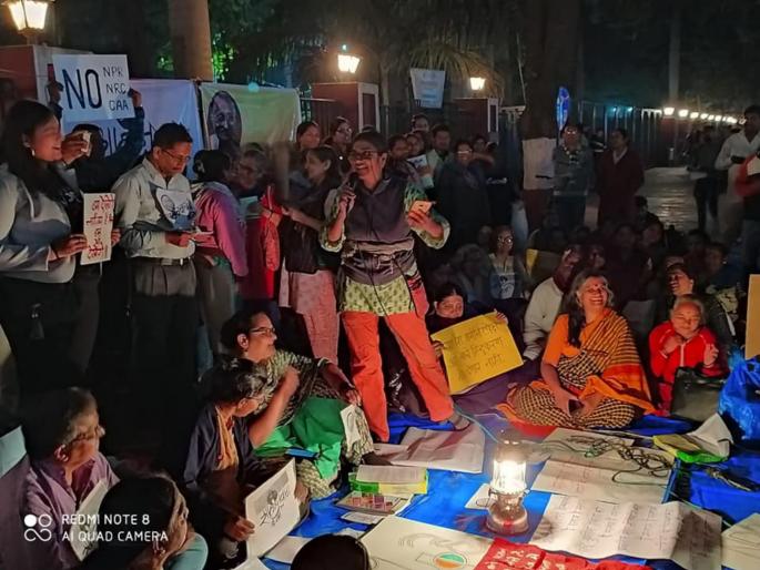 complaint by girish bapat's son against agitators of jm road | गिरीश बापट यांच्या मुलाची जे एम रस्त्यावर आंदाेलन करणाऱ्यांच्या विराेधात तक्रार complaint by girish bapat's son against agitators of jm road | गिरीश बापट यांच्या मुलाची जे एम रस्त्यावर आंदाेलन करणाऱ्यांच्या विराेधात तक्रार