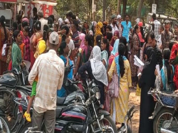 State Social Justice Minister PA in Sangli names included in list of construction workers | राज्याच्या सामाजिक न्यायमंत्र्यांचा पीए सांगलीत बांधकामावर मजूर, संसारोपयोगी साहित्याच्या यादीत नाव State Social Justice Minister PA in Sangli names included in list of construction workers | राज्याच्या सामाजिक न्यायमंत्र्यांचा पीए सांगलीत बांधकामावर मजूर, संसारोपयोगी साहित्याच्या यादीत नाव