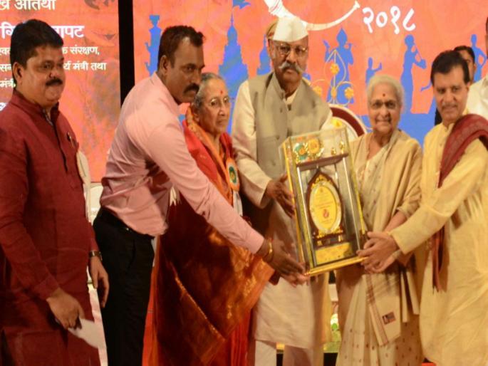 pathhe Bapoorao and Balgandharv beautiful dream of Maharashtra : Srinivas Patil | पठ्ठे बापूराव आणि बालगंधर्व महाराष्ट्राला पडलेले सुंदर स्वप्न : श्रीनिवास पाटील