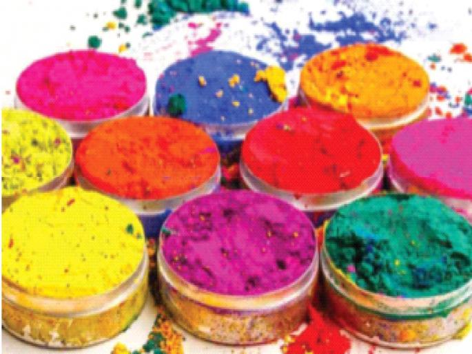 Coronavirus Updates: Corona virus makes Holi colorless; Demand for this specialty has grown significantly as a result of recent corporate scandals | Coronavirus Updates: कोरोना विषाणूने केला होळीचा बेरंग; रंगांच्या खरेदीकडे पाठ, पिचकाऱ्यांचीही मागणी घटली