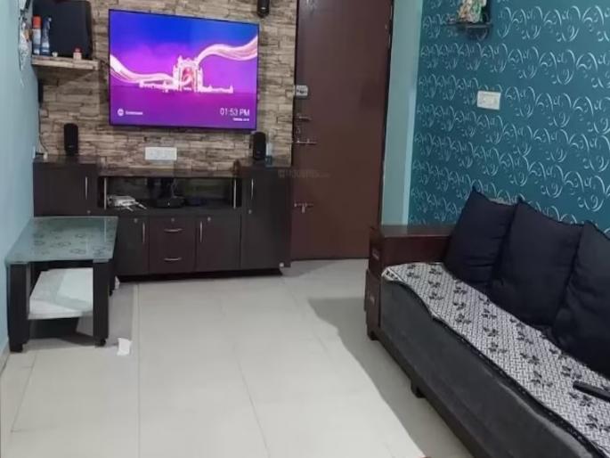 Buying a Home on Loan? Wait, know the 'double' benefit of living in a rented house | Loan वर घर खरेदी करताय? थांबा, भाड्याच्या घरात राहण्याचा 'डबल' फायदा, जाणून घ्या Buying a Home on Loan? Wait, know the 'double' benefit of living in a rented house | Loan वर घर खरेदी करताय? थांबा, भाड्याच्या घरात राहण्याचा 'डबल' फायदा, जाणून घ्या