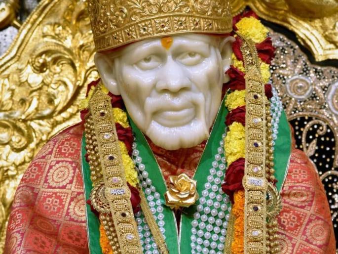 Devotees from Sainagari provide security materials from villagers, 100 PPE insect hospitals: social workers initiative | साईनगरीतील देवदुतांना ग्रामस्थांकडून सुरक्षा साहित्य,शंभर पीपीई कीट रुग्णालयास प्रदान : सामाजिक कार्यकर्त्यांचा पुढाकार