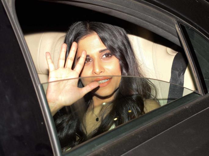 driver of marathi actress sai tamhankar abused and beaten | अभिनेत्री सई ताम्हणकरच्या ड्रायव्हरला शिवीगाळ करत मारहाण! लाकडी बांबू, लेदर बेल्टने हल्ला driver of marathi actress sai tamhankar abused and beaten | अभिनेत्री सई ताम्हणकरच्या ड्रायव्हरला शिवीगाळ करत मारहाण! लाकडी बांबू, लेदर बेल्टने हल्ला