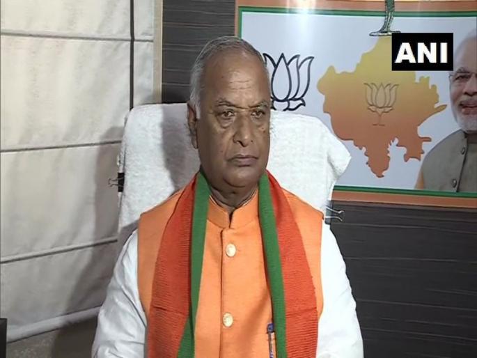 rajasthan bjp chief madan lal saini claims that akbar used to misbehave with bikaner queen | अकबर महिलांची छेड काढायचा, भाजपा प्रदेशाध्यक्षांचं वादग्रस्त वक्तव्य rajasthan bjp chief madan lal saini claims that akbar used to misbehave with bikaner queen | अकबर महिलांची छेड काढायचा, भाजपा प्रदेशाध्यक्षांचं वादग्रस्त वक्तव्य
