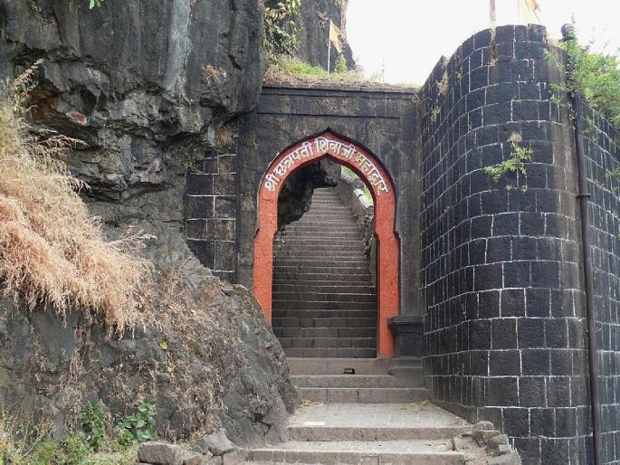 The saffron flag will fly permanently on the bastion of Sajjangad Satara | Satara: सज्जनगडाच्या बुरुजावर कायमस्वरूपी फडकणार भगवा ध्वज! The saffron flag will fly permanently on the bastion of Sajjangad Satara | Satara: सज्जनगडाच्या बुरुजावर कायमस्वरूपी फडकणार भगवा ध्वज!