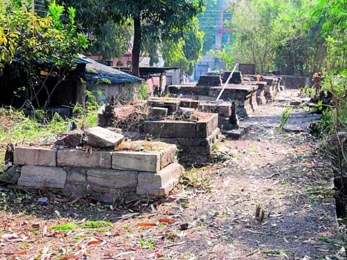 Raje Bakht Buland Shah Samadhisthala development proposal pending | राजे बख्त बुलंद शाह समाधीस्थळ विकासाचा प्रस्ताव पडून Raje Bakht Buland Shah Samadhisthala development proposal pending | राजे बख्त बुलंद शाह समाधीस्थळ विकासाचा प्रस्ताव पडून