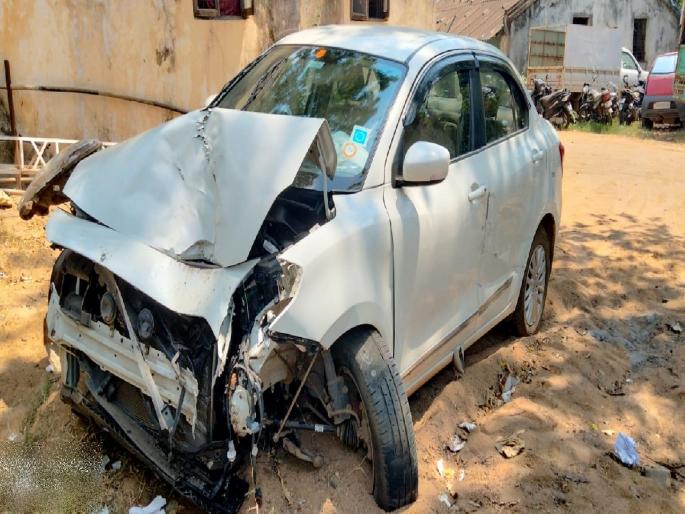 old man dies and three seriously injured as an uncontrolled car hit a tree in sakoli | अनियंत्रित कार झाडावर आदळली; अपघातात वृद्ध ठार, मुलगा व दोन नातू जखमी old man dies and three seriously injured as an uncontrolled car hit a tree in sakoli | अनियंत्रित कार झाडावर आदळली; अपघातात वृद्ध ठार, मुलगा व दोन नातू जखमी