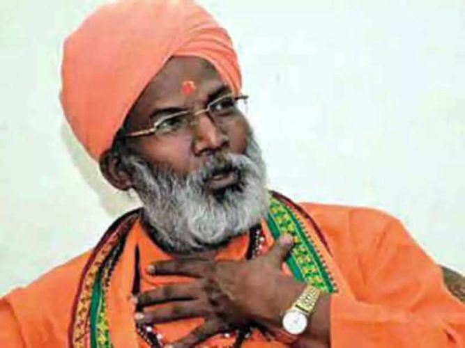 unnao bjp mp sakshi maharaj comment over love jihad in firozabad  | लव्ह जिहादच्या नावाखाली विदेशातून फंडिंग, हिंदू मुलींची लावली जाते बोली - साक्षी महाराज unnao bjp mp sakshi maharaj comment over love jihad in firozabad  | लव्ह जिहादच्या नावाखाली विदेशातून फंडिंग, हिंदू मुलींची लावली जाते बोली - साक्षी महाराज