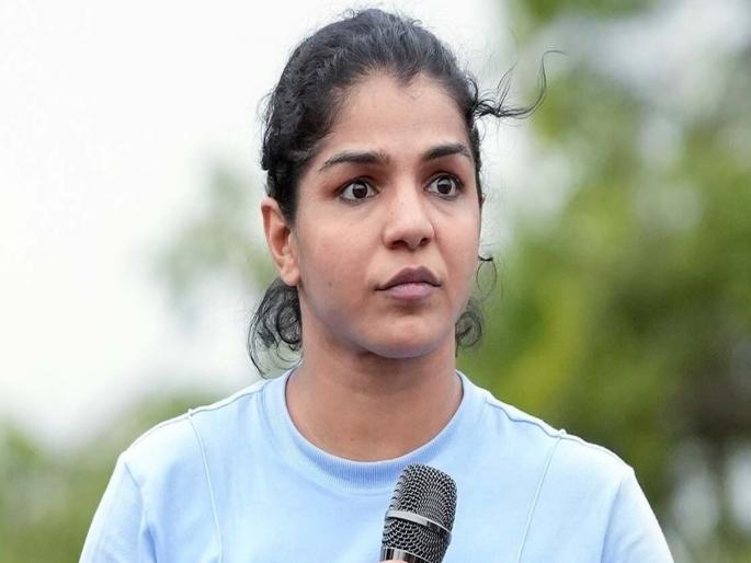Sakshi Malik appeals to PM Modi, Sports Minister to protect the future of Indian wrestling | "मला धमकावलं जातंय...", साक्षी मलिकचं PM मोदींना कुस्ती वाचवण्याचं आवाहन Sakshi Malik appeals to PM Modi, Sports Minister to protect the future of Indian wrestling | "मला धमकावलं जातंय...", साक्षी मलिकचं PM मोदींना कुस्ती वाचवण्याचं आवाहन