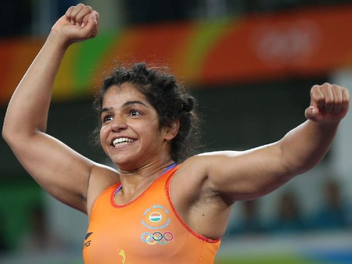 Sakshi, Bajrang India's Madar, World Wrestling: Hope of medal from Vinesh Phogat also | साक्षी, बजरंग यांच्यावर भारताची मदार, जागतिक कुस्ती : विनेश फोगाटकडूनही पदकाची आशा Sakshi, Bajrang India's Madar, World Wrestling: Hope of medal from Vinesh Phogat also | साक्षी, बजरंग यांच्यावर भारताची मदार, जागतिक कुस्ती : विनेश फोगाटकडूनही पदकाची आशा