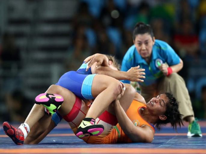 Olympic medalist Sakshi Malik won silver medal in Medved International Wrestling tournament | ऑलिम्पिक पदक विजेत्या साक्षी मलिकचे सुवर्णस्वप्न भंगले