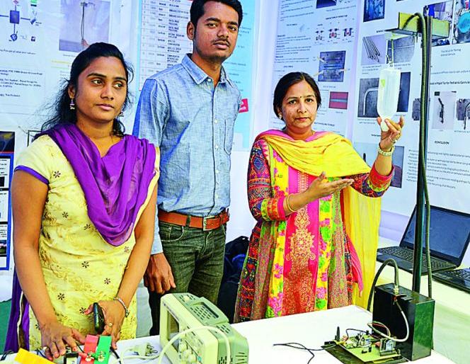 Now saline 'Online' | आता सलाईन ‘ऑनलाईन’