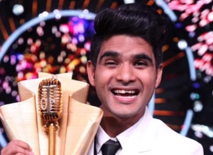  Interview: 'Indian Idol 10' winner Salman Ali interview | Interview : सलमान अली म्हणतो, मेरी गरीबी दूर हो जाऐगी....!  