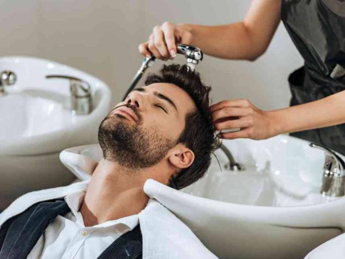 On the first day of the year, the pockets of the common man are being squeezed; Prices of salon and beauty parlor services increased by 20 to 25 percent | वर्षाच्या पहिल्याच दिवशी सर्वसामान्यांच्या खिशाला कात्री; सलॉन -ब्युटी पार्लर सेवेत २० ते २५ टक्क्यांनी दरवाढ On the first day of the year, the pockets of the common man are being squeezed; Prices of salon and beauty parlor services increased by 20 to 25 percent | वर्षाच्या पहिल्याच दिवशी सर्वसामान्यांच्या खिशाला कात्री; सलॉन -ब्युटी पार्लर सेवेत २० ते २५ टक्क्यांनी दरवाढ