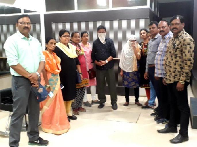 Prostitution was found in the Saloon of Nagpur | नागपूरच्या सलूनमध्ये आढळला वेश्याव्यवसाय Prostitution was found in the Saloon of Nagpur | नागपूरच्या सलूनमध्ये आढळला वेश्याव्यवसाय