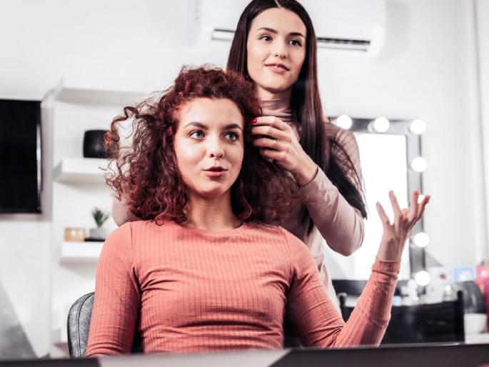 Salons, hair stylists or hairdressers are trained by NGOs on mental illness. | सलूनवालेच करतील आता तुमचं टेन्शन दूर! काहीही काय सांगता?, एक वेगळीच क्लृप्ती Salons, hair stylists or hairdressers are trained by NGOs on mental illness. | सलूनवालेच करतील आता तुमचं टेन्शन दूर! काहीही काय सांगता?, एक वेगळीच क्लृप्ती