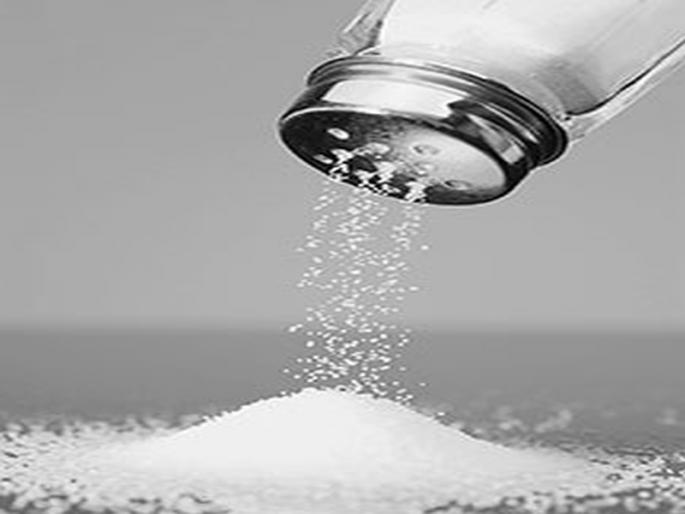 salt benefits for skin, salt is best remedy for skin allergies | त्वचेच्या आजारांना दूर ठेवायचे असेल तर मीठाचा असा करा वापर, त्वचारोगांना कायमचा रामराम! salt benefits for skin, salt is best remedy for skin allergies | त्वचेच्या आजारांना दूर ठेवायचे असेल तर मीठाचा असा करा वापर, त्वचारोगांना कायमचा रामराम!