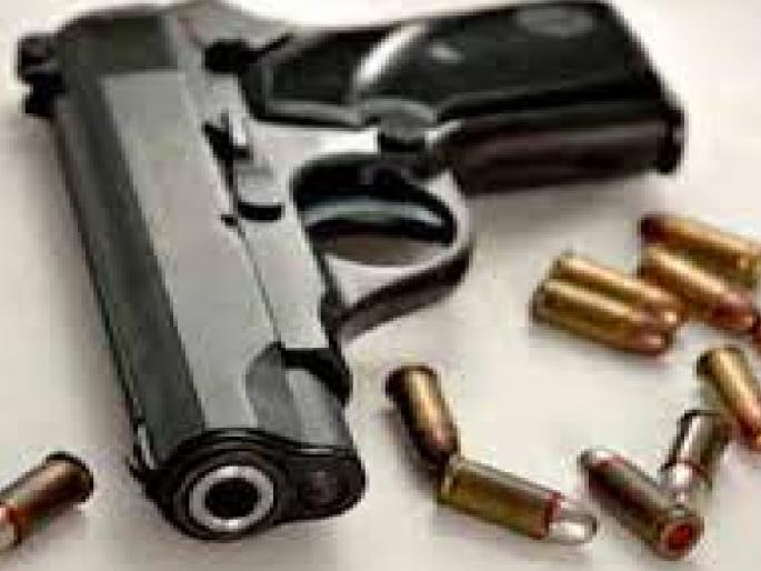 Tasgaon police arrested two criminals with two indigenously made pistols and two notorious criminals at Savlaj | सावळजमध्ये पिस्तूल विक्रीस आलेल्या दोघा अट्टल गुन्हेगारांना अटक Tasgaon police arrested two criminals with two indigenously made pistols and two notorious criminals at Savlaj | सावळजमध्ये पिस्तूल विक्रीस आलेल्या दोघा अट्टल गुन्हेगारांना अटक